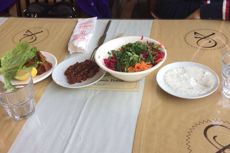 Etli Ekmek Konyali Akevler Izmir